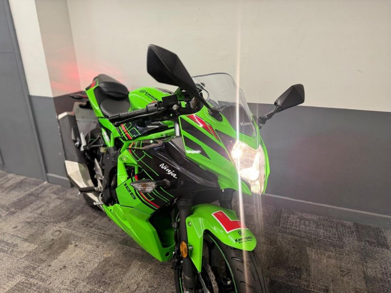 KAWASAKI Ninja 125