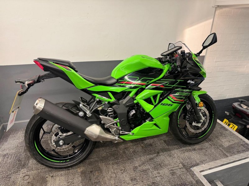 KAWASAKI Ninja 125