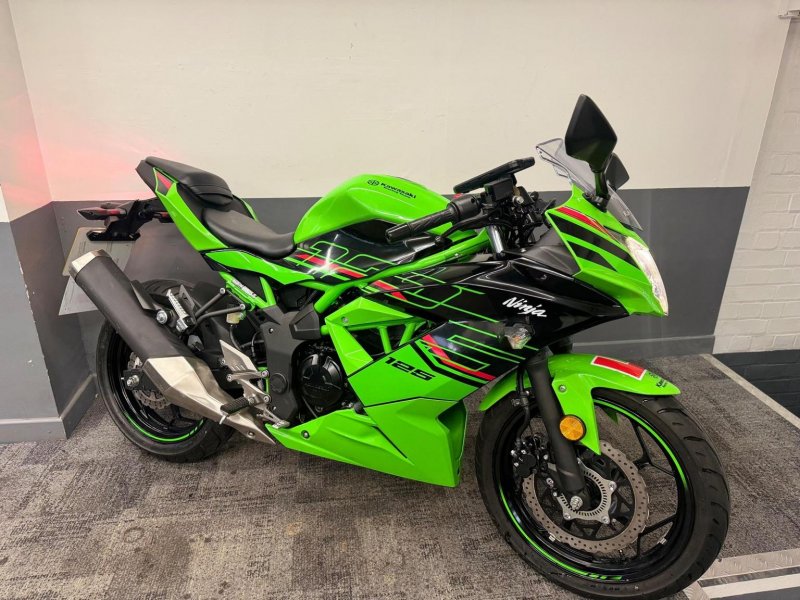 KAWASAKI Ninja 125