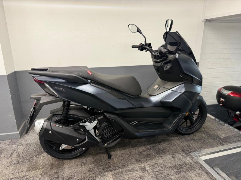 LEXMOTO 