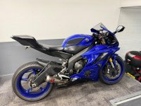 YAMAHA R6
