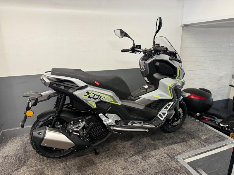 LEXMOTO XDV300