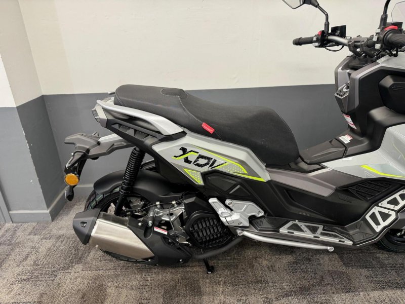 LEXMOTO XDV300