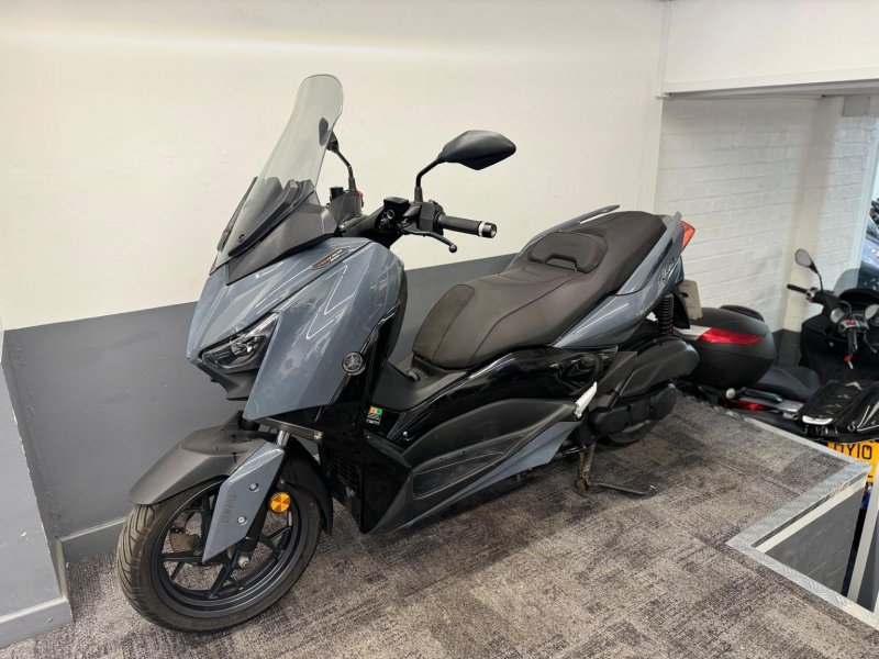 YAMAHA X-Max