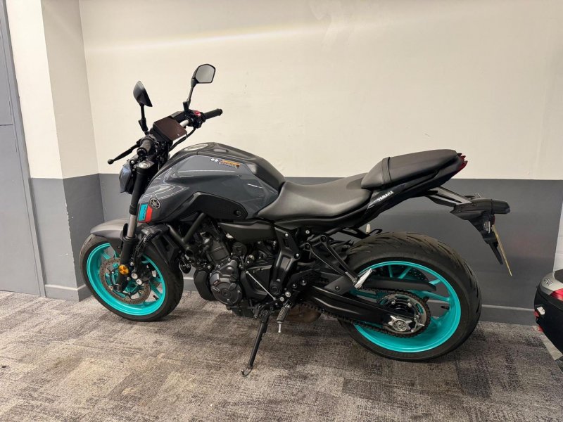 YAMAHA MT-07
