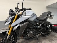 SUZUKI GSX-S1000