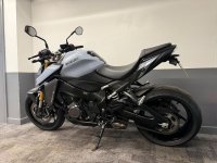 SUZUKI GSX-S1000