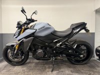 SUZUKI GSX-S1000