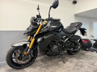 SUZUKI GSX-S1000