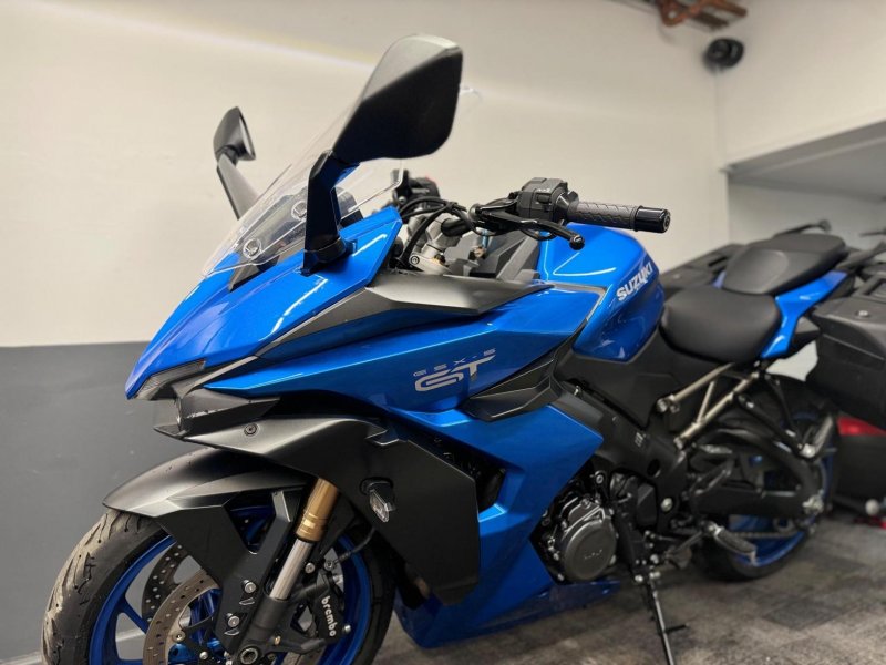 SUZUKI GSX
