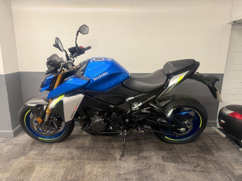 SUZUKI GSX-S1000