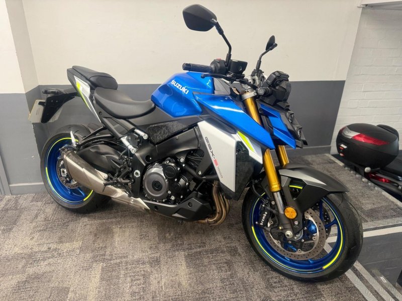 SUZUKI GSX-S1000