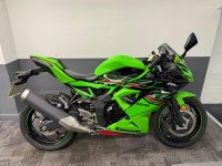 KAWASAKI Ninja 125