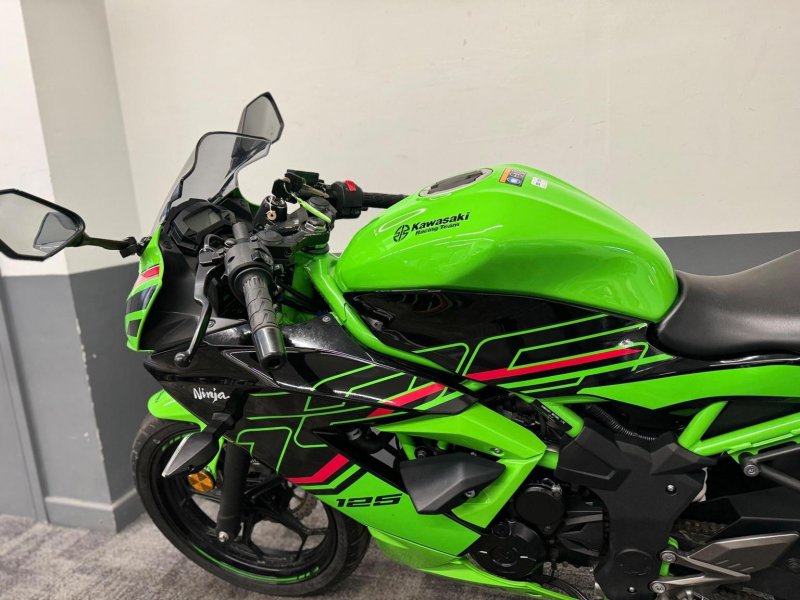 KAWASAKI Ninja 125