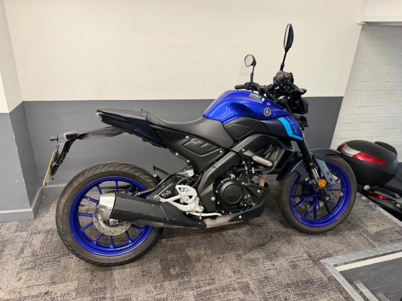 YAMAHA MT-125