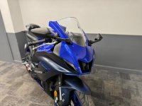 YAMAHA R7