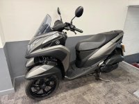 YAMAHA Tricity
