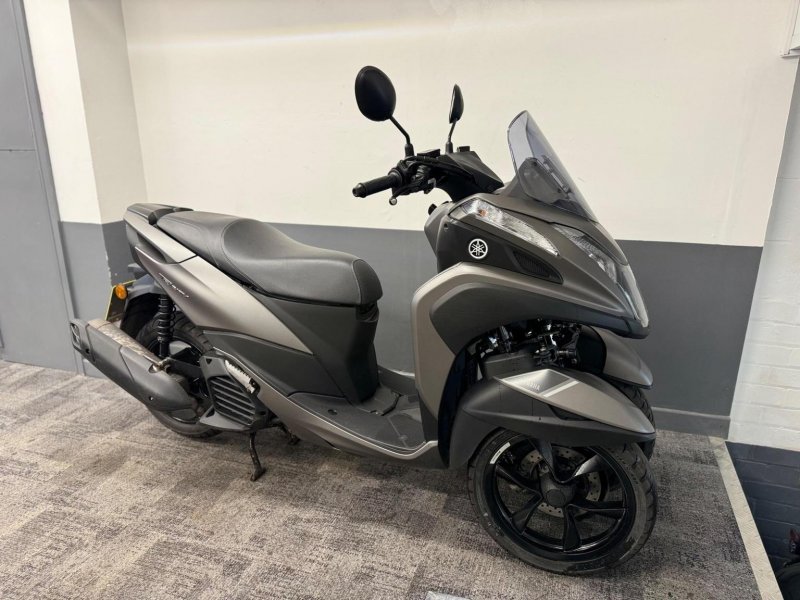 YAMAHA Tricity