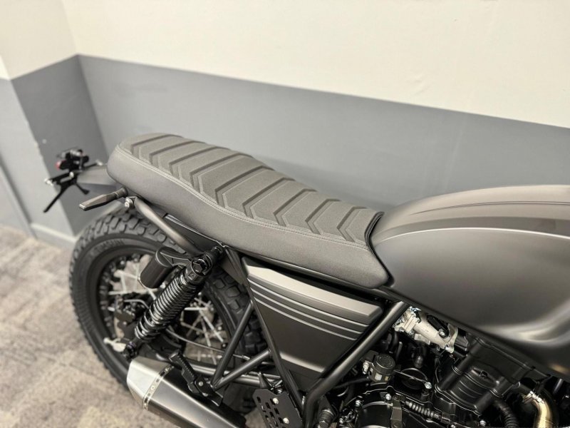 MUTT DRK-01 125