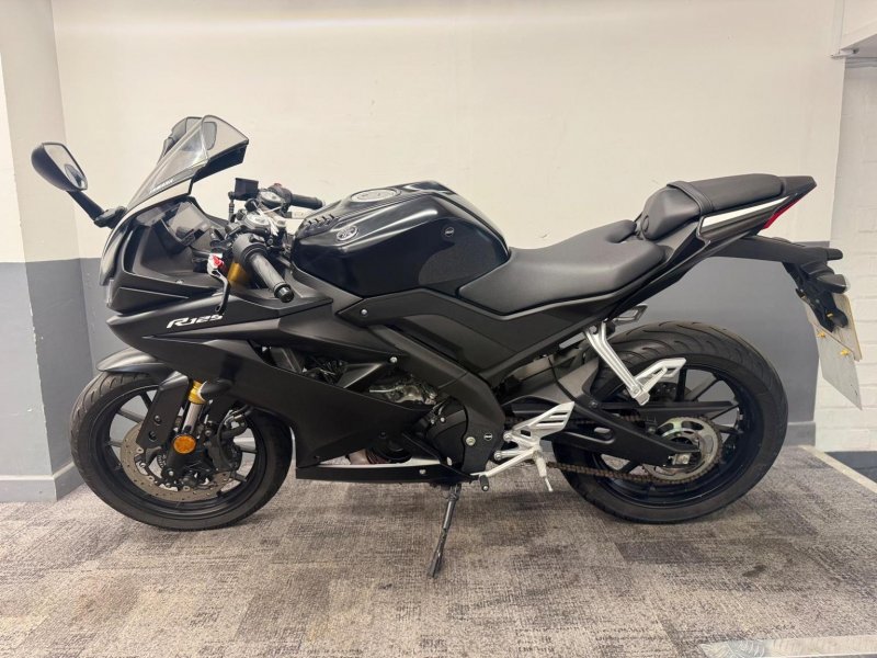 YAMAHA R125