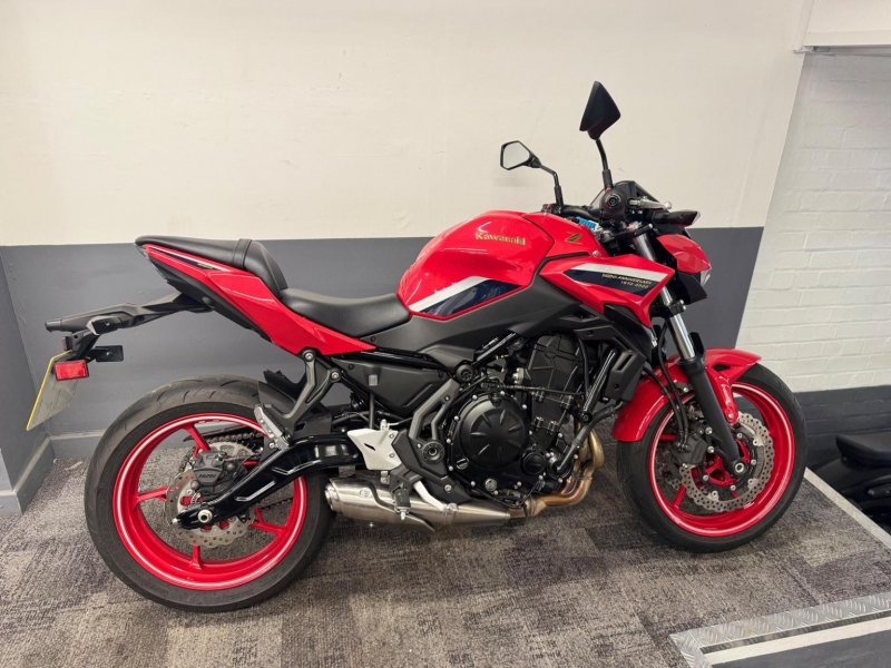 KAWASAKI Z650