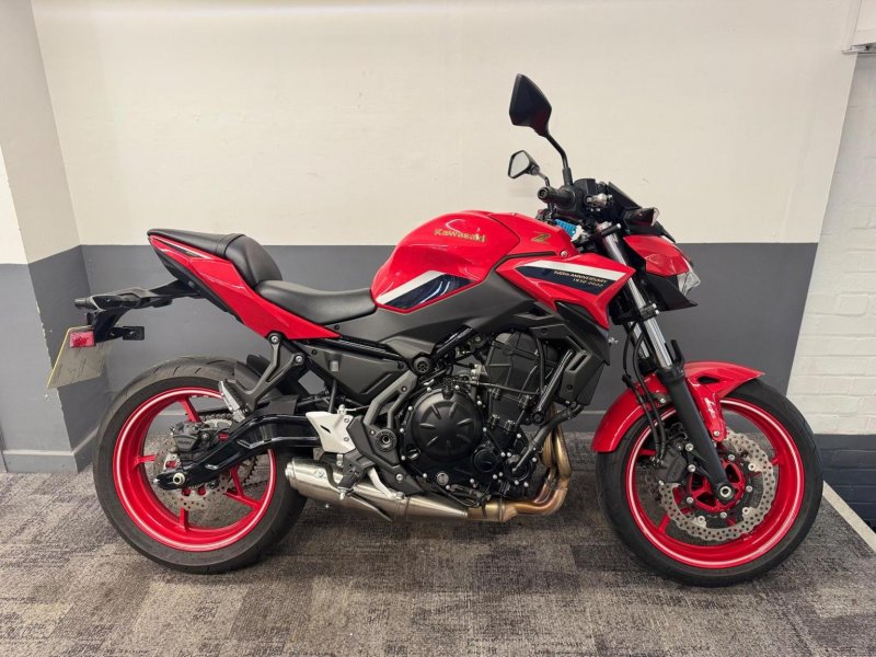 KAWASAKI Z650