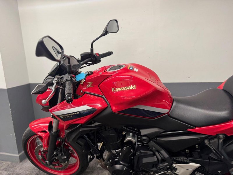 KAWASAKI Z650