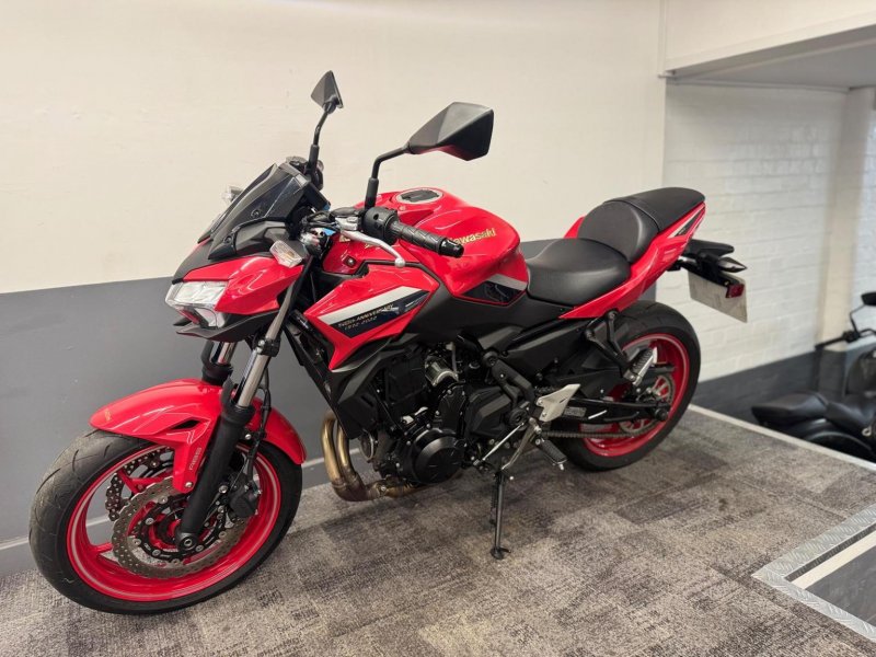 KAWASAKI Z650