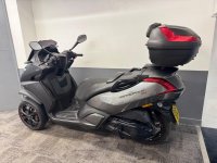 PEUGEOT METROPOLIS