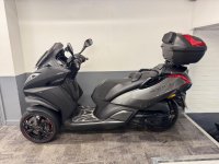 PEUGEOT METROPOLIS