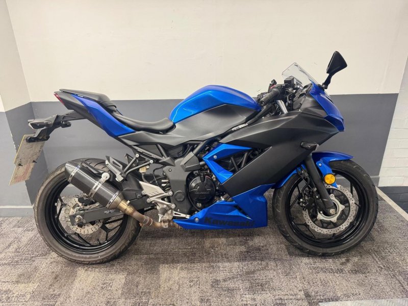 KAWASAKI Ninja 125