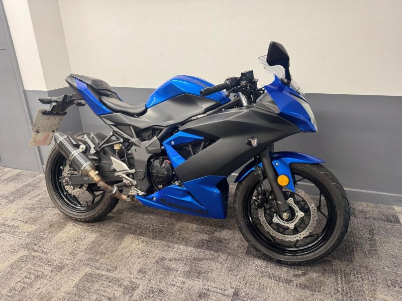 KAWASAKI Ninja 125