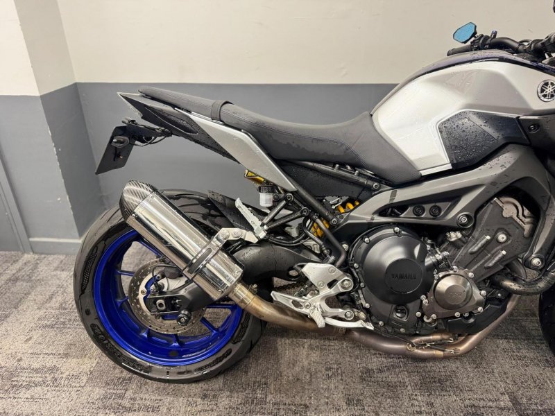 YAMAHA MT-09