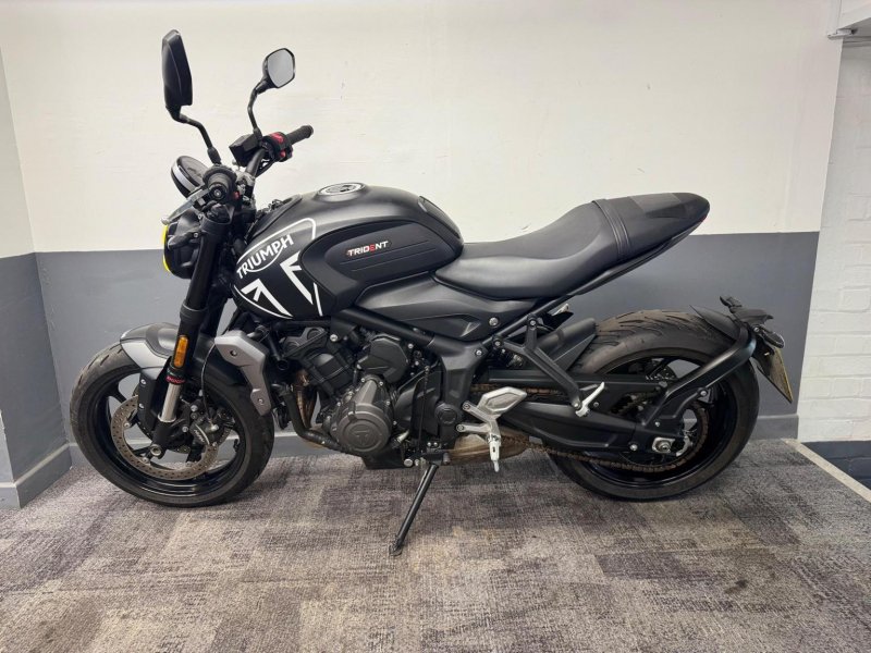 TRIUMPH Trident