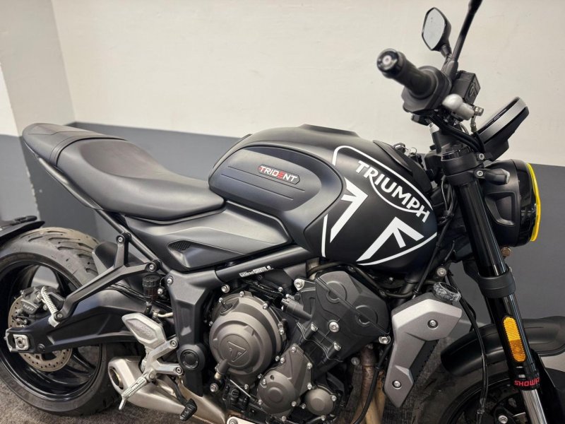 TRIUMPH Trident