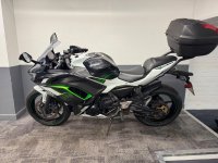 KAWASAKI Ninja 650