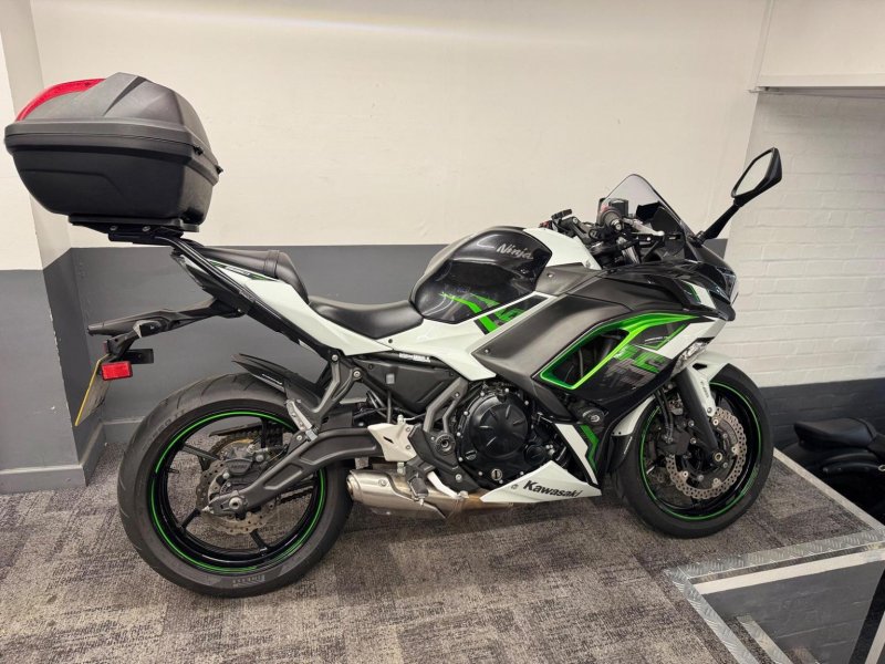 KAWASAKI Ninja 650