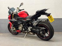BMW S1000R