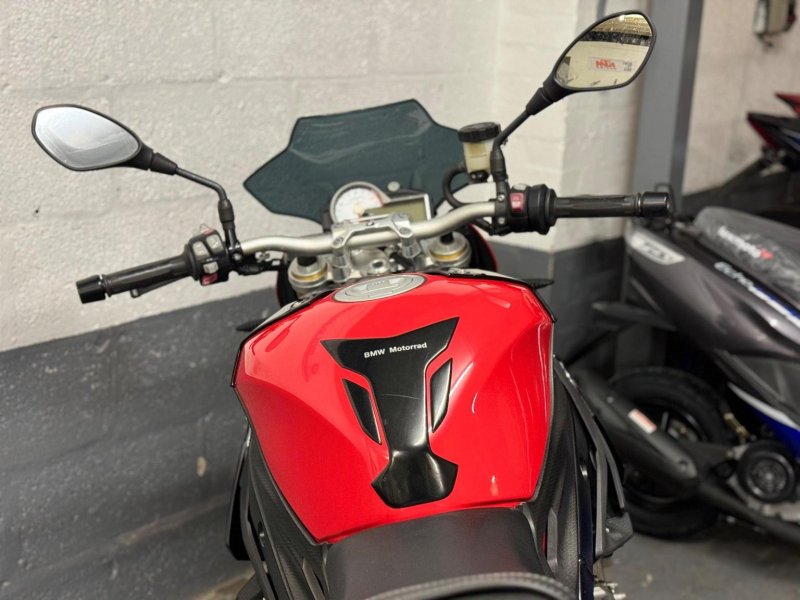 BMW S1000R