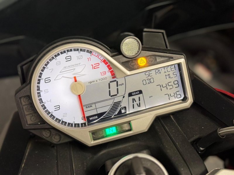 BMW S1000R
