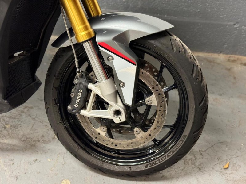 BMW S1000XR