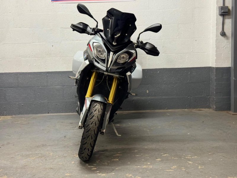 BMW S1000XR