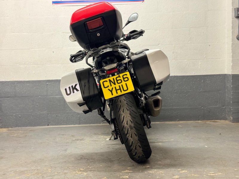 BMW S1000XR