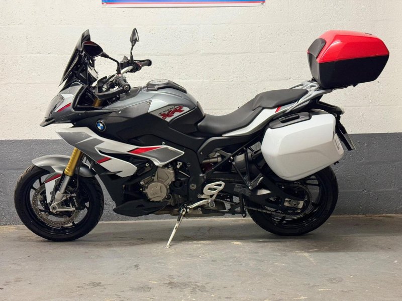 BMW S1000XR