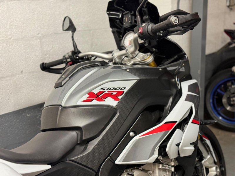 BMW S1000XR