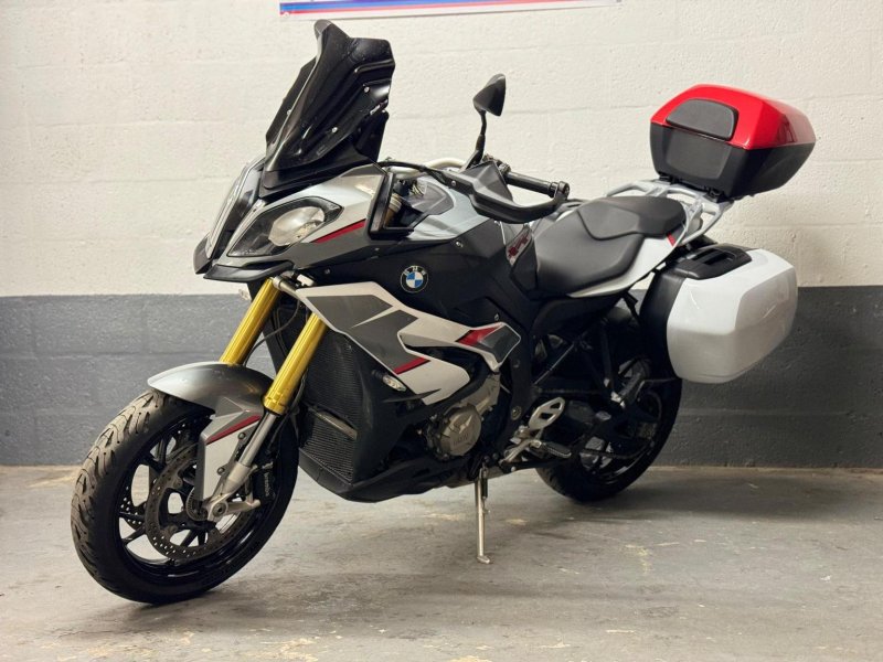 BMW S1000XR