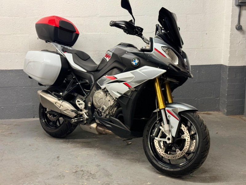 BMW S1000XR