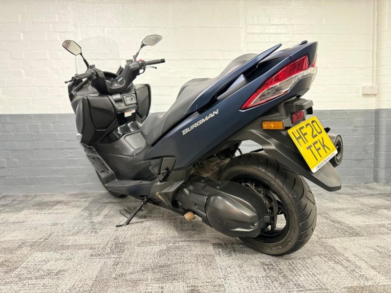 SUZUKI Burgman 400