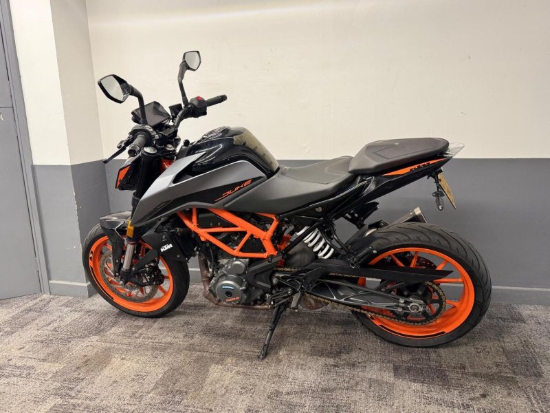KTM 390 DUKE