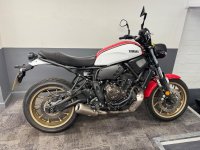 YAMAHA XSR700